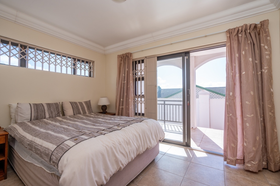 7 Bedroom Property for Sale in Myburgh Park Western Cape